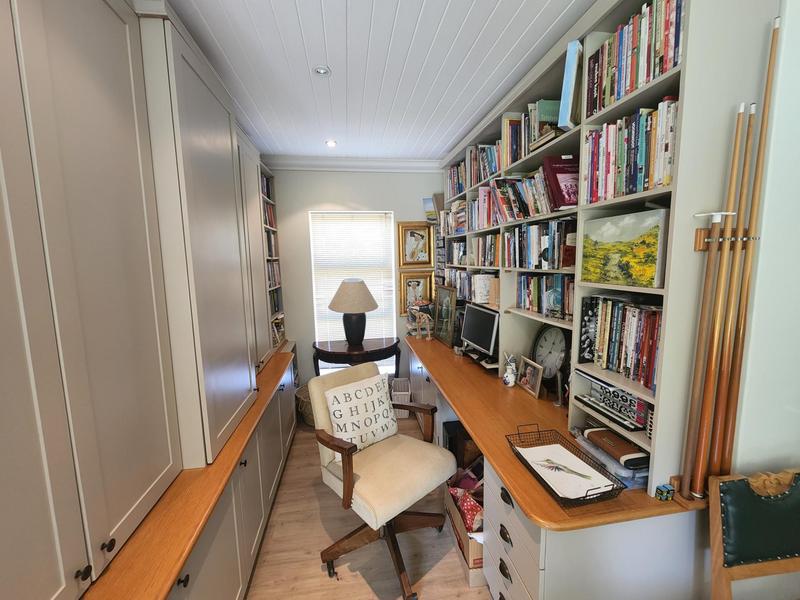 4 Bedroom Property for Sale in Panorama Western Cape